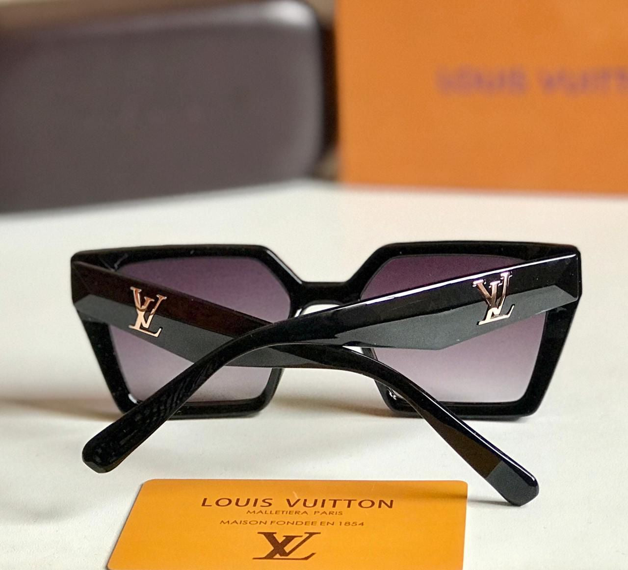 Famous brand sunglasses ( 3 shades )