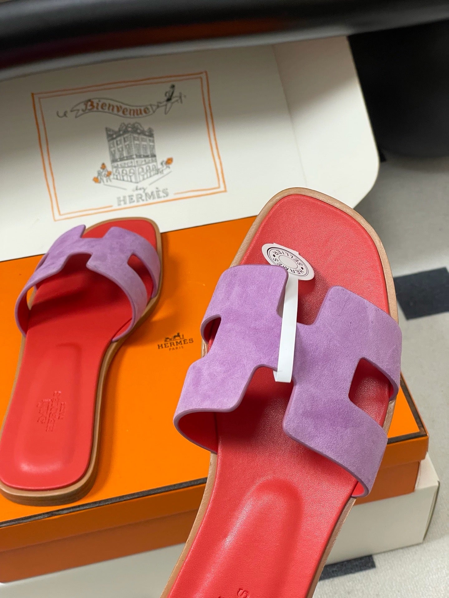 H oran famous brand sandal