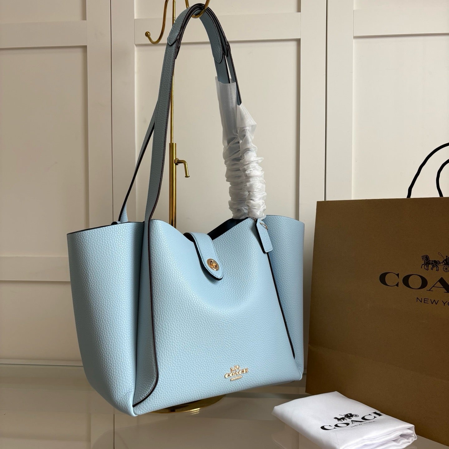 Coach tote bag ( Pre order )