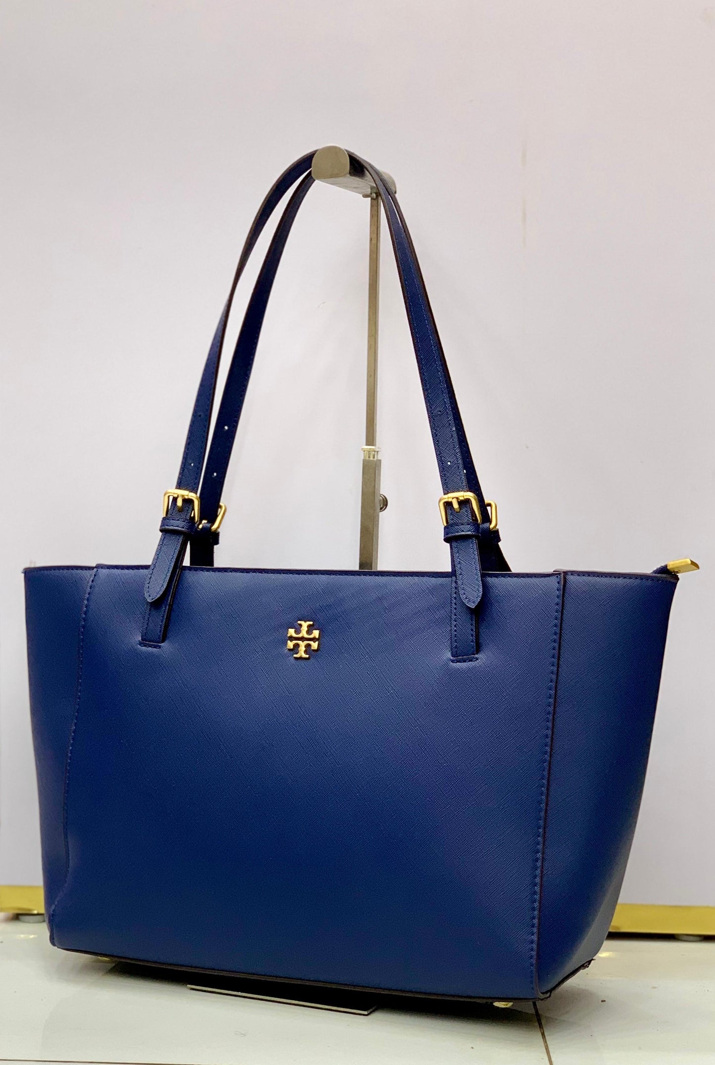 famous brand bag ( 3 colors )