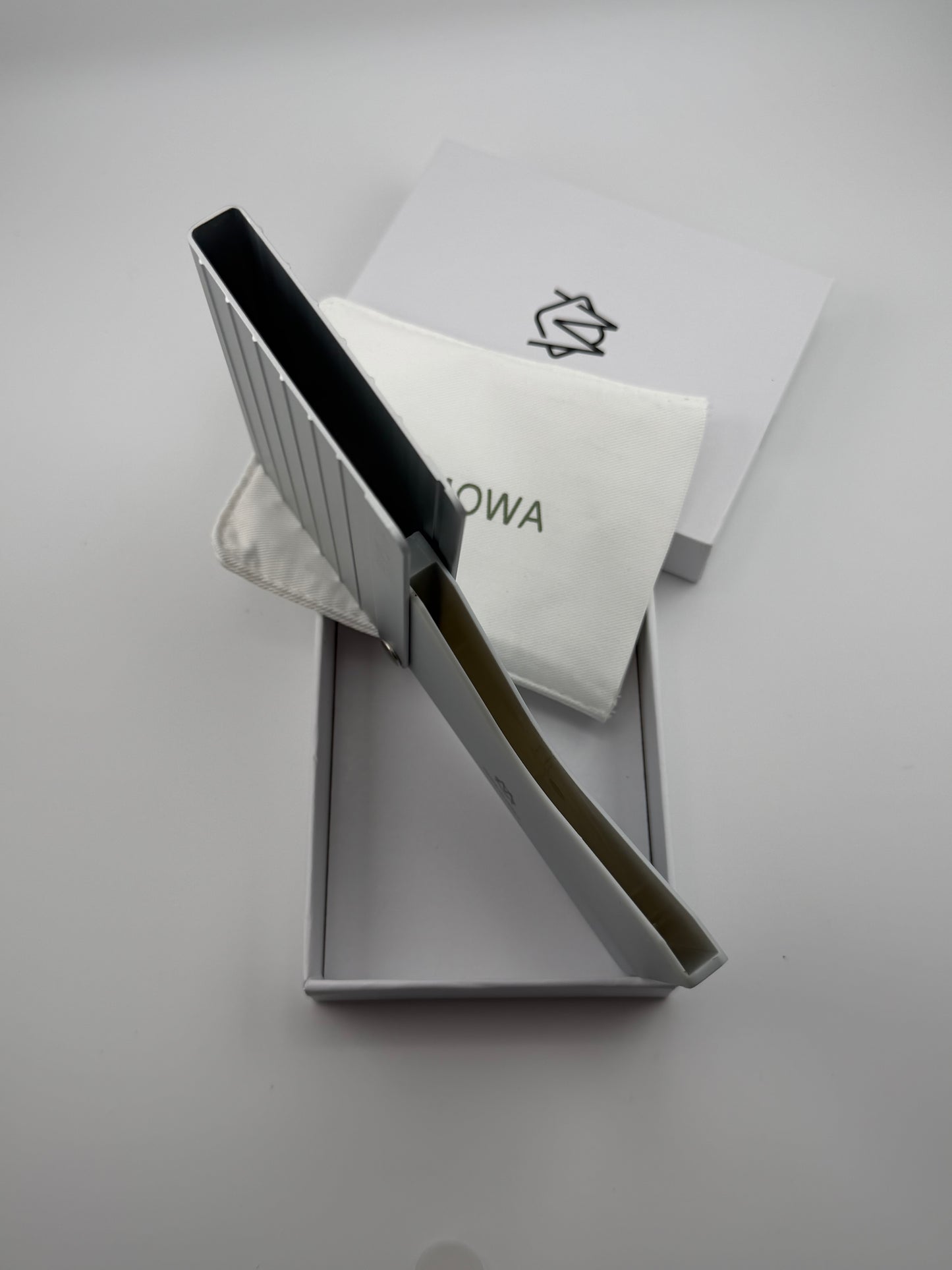 Rimowa cardholder silver
