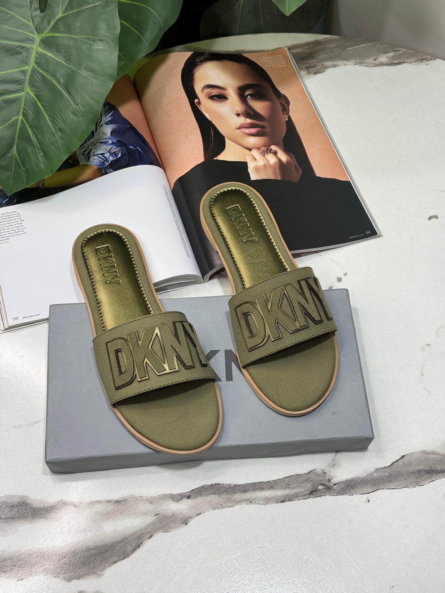 DKNY famous brand slipper ( 4 colors )