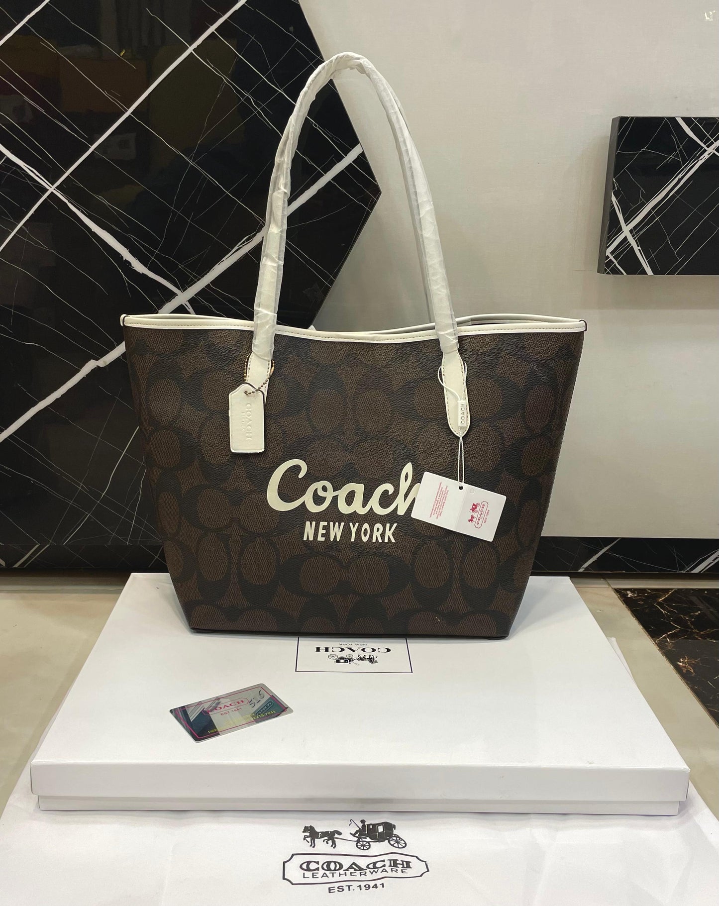 C famous brand bag ( 3 colors)