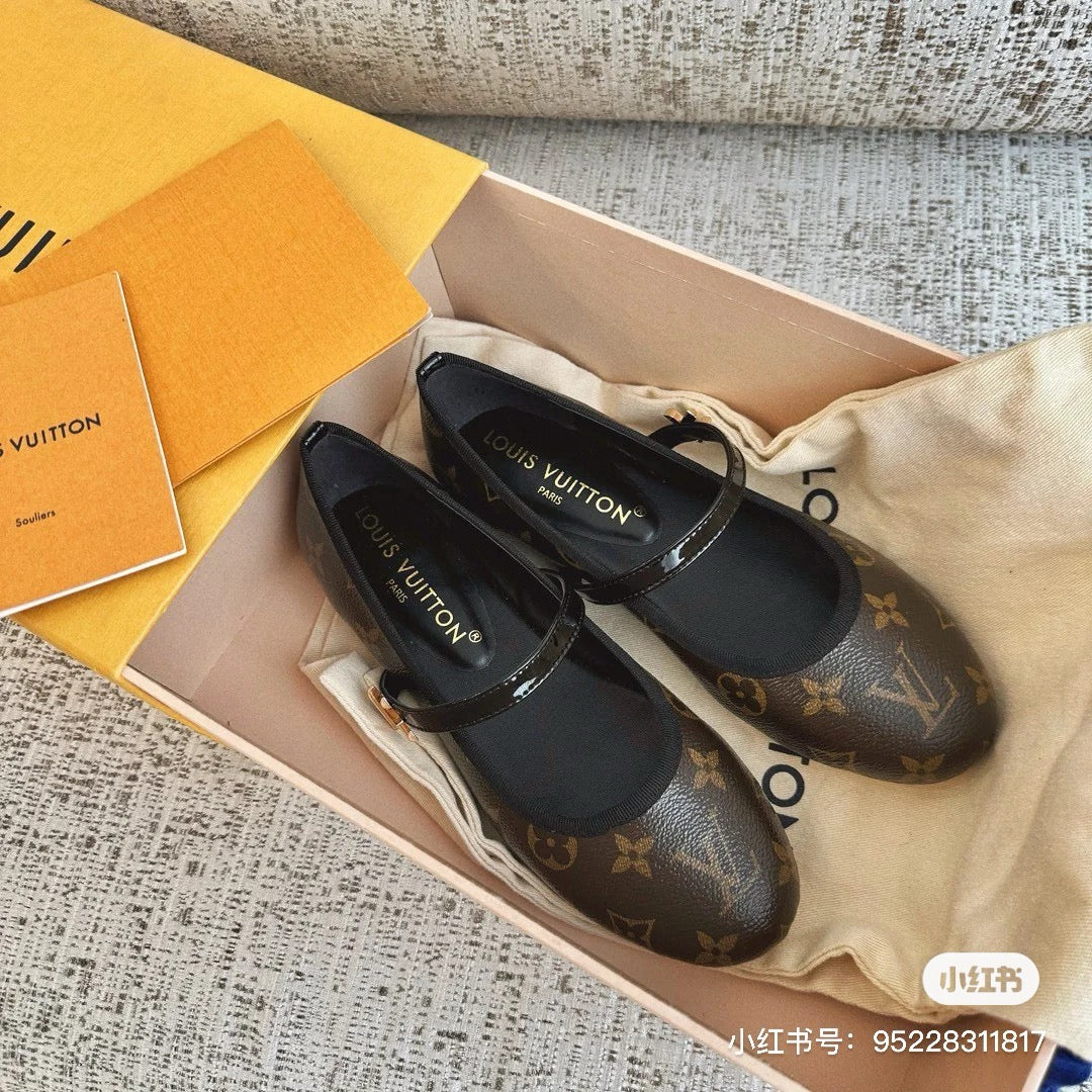 LV shoes ( Pre order )