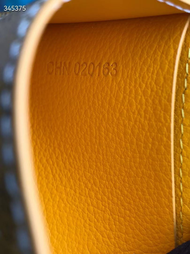 Wallet famous brand G