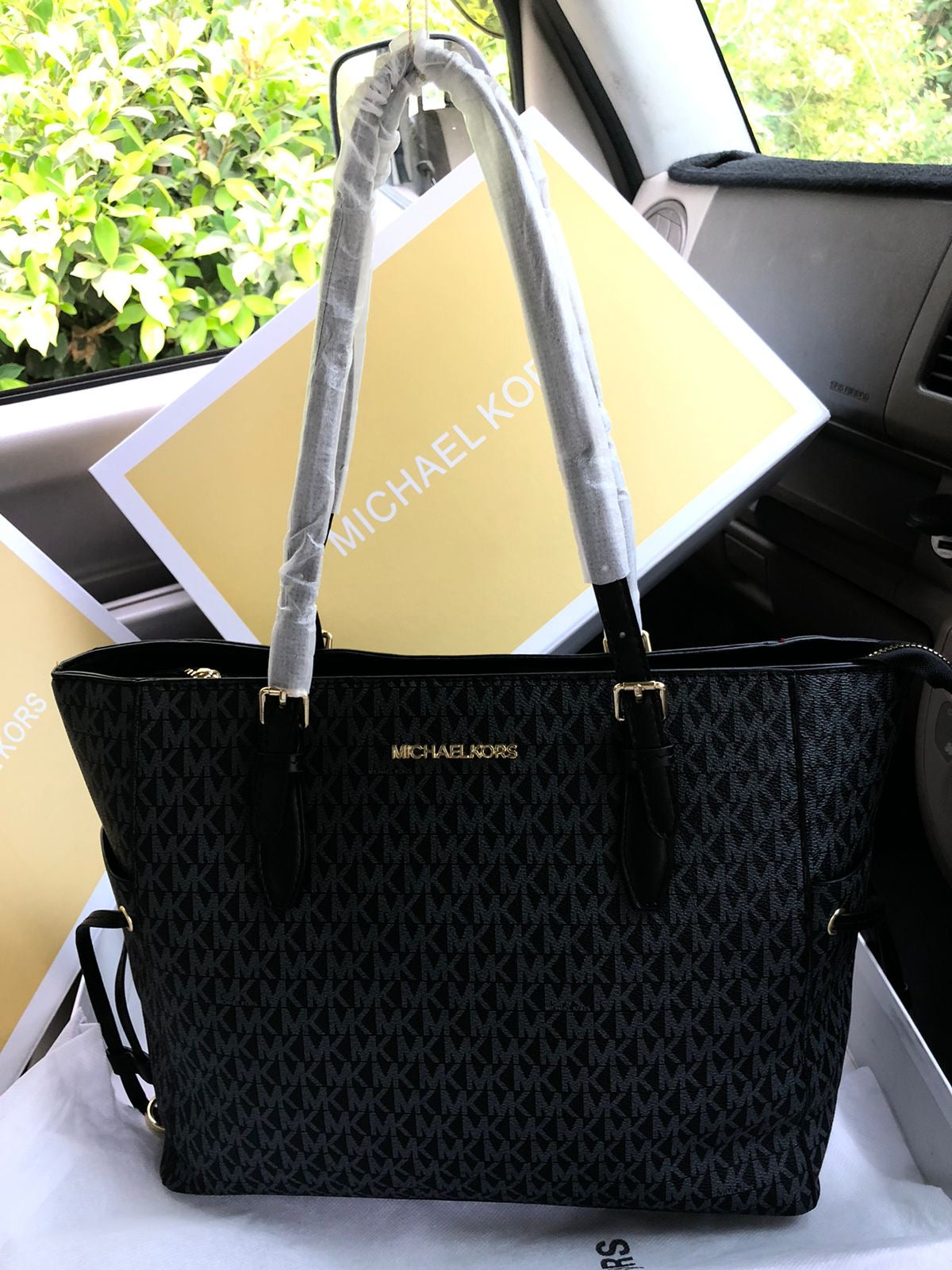 MK handbags ( 3 colors )