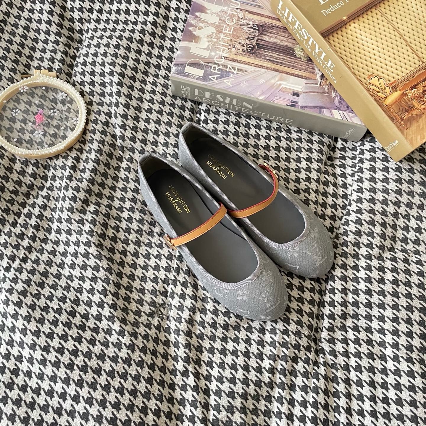 LV shoes ( Pre order )