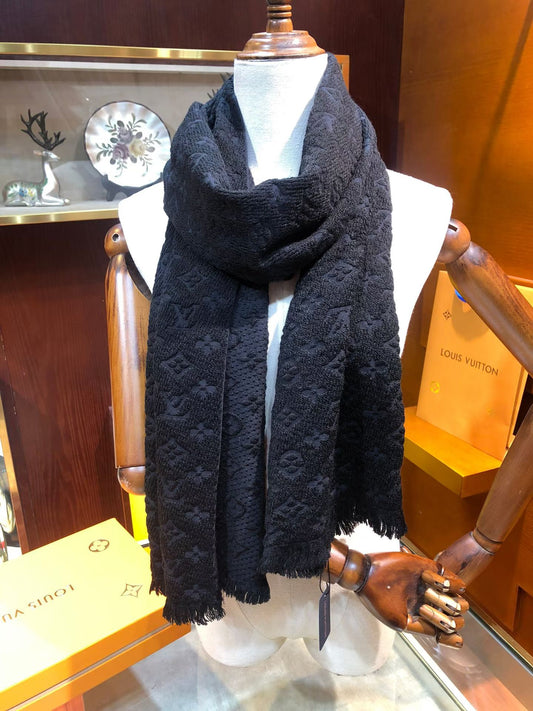 LV scarf/muffler