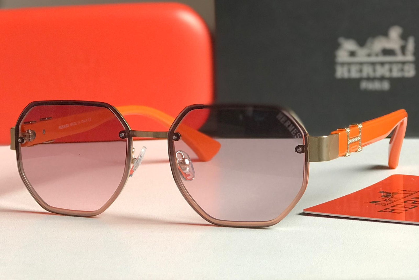 Famous brand sunglasses ( 3 shades)