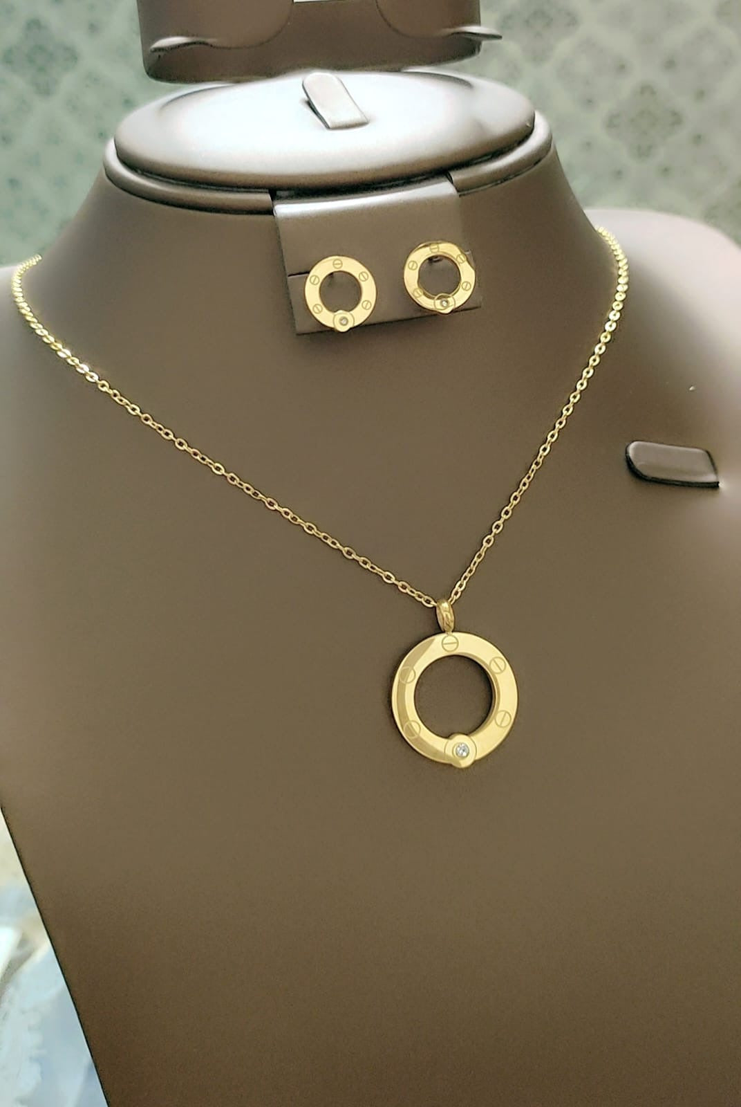 Famous brand necklace & earrings set ( total 17 sets )