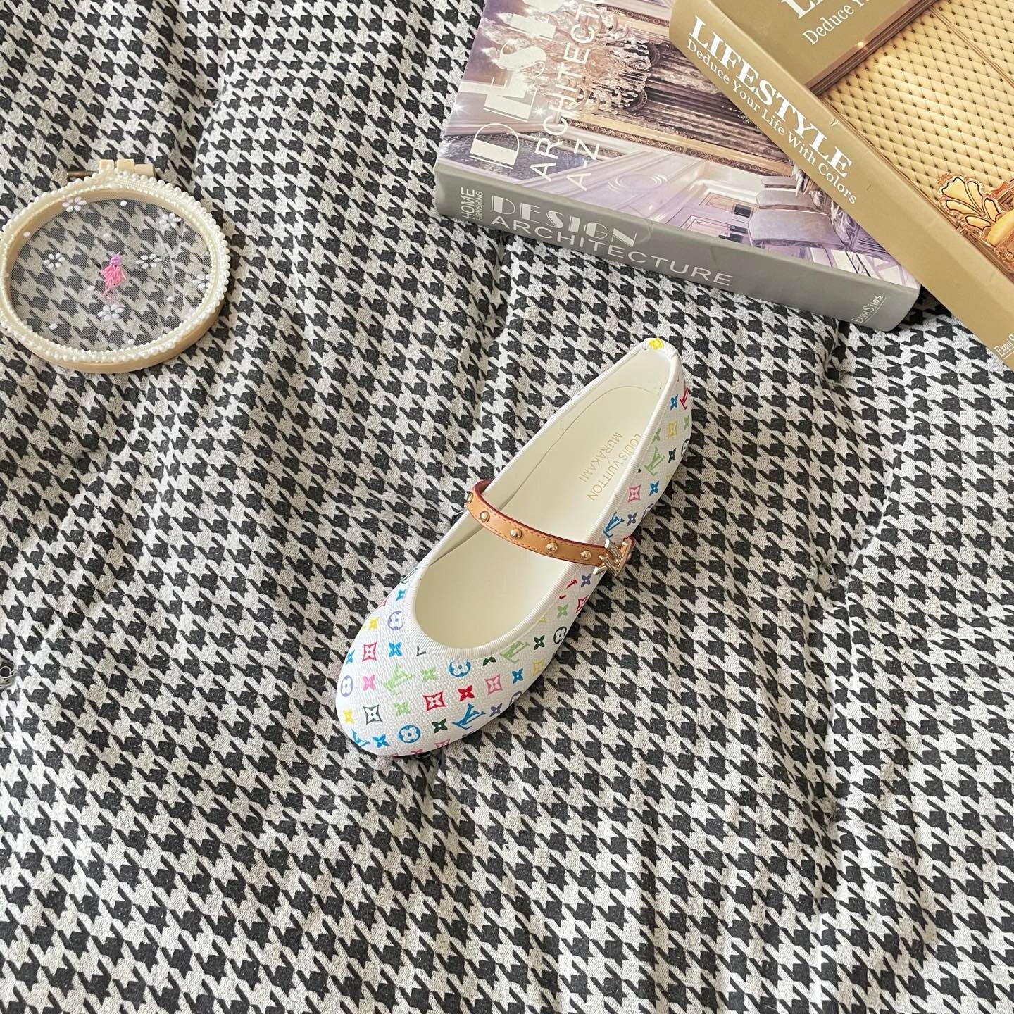 LV shoes ( Pre order )