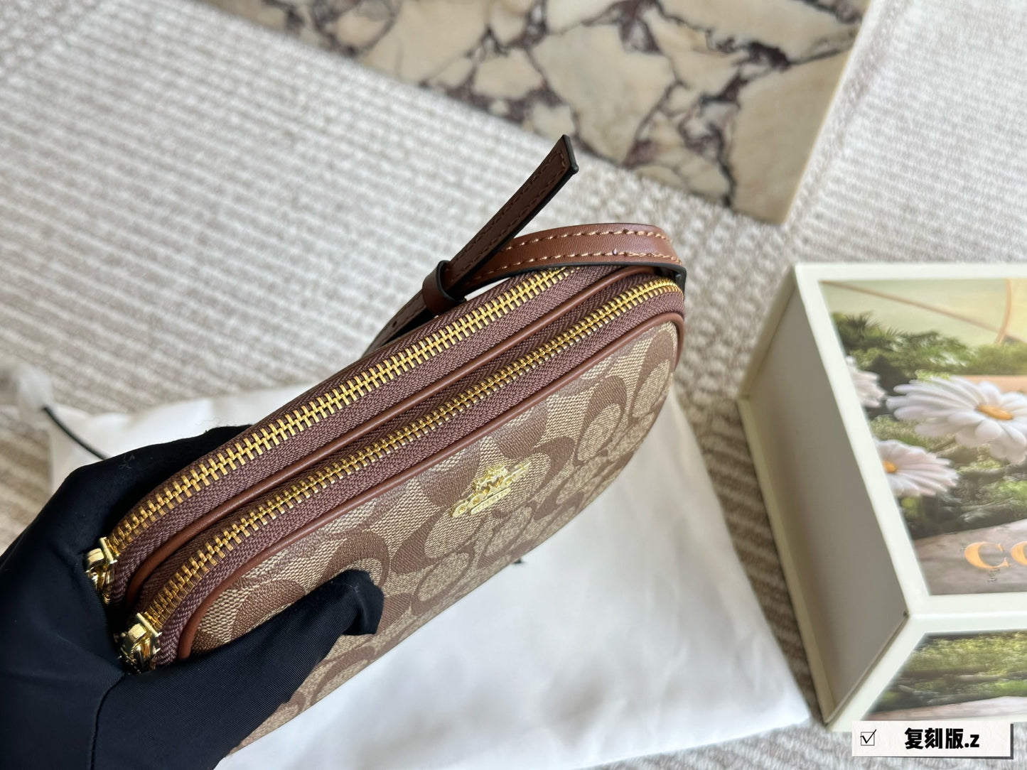 Coach cross body bag ( 4 colors)