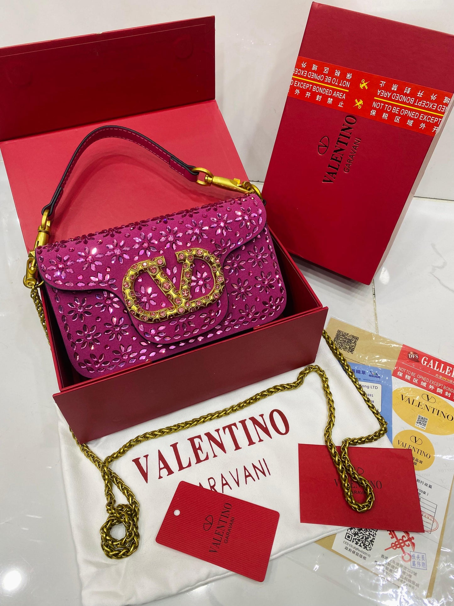 V famous brand bag ( 6 colors )