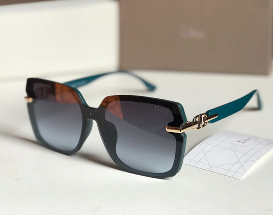 Famous brand sunglasses ( 2 shades )