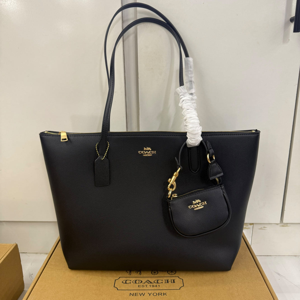 C famous handbag ( 5 colors )