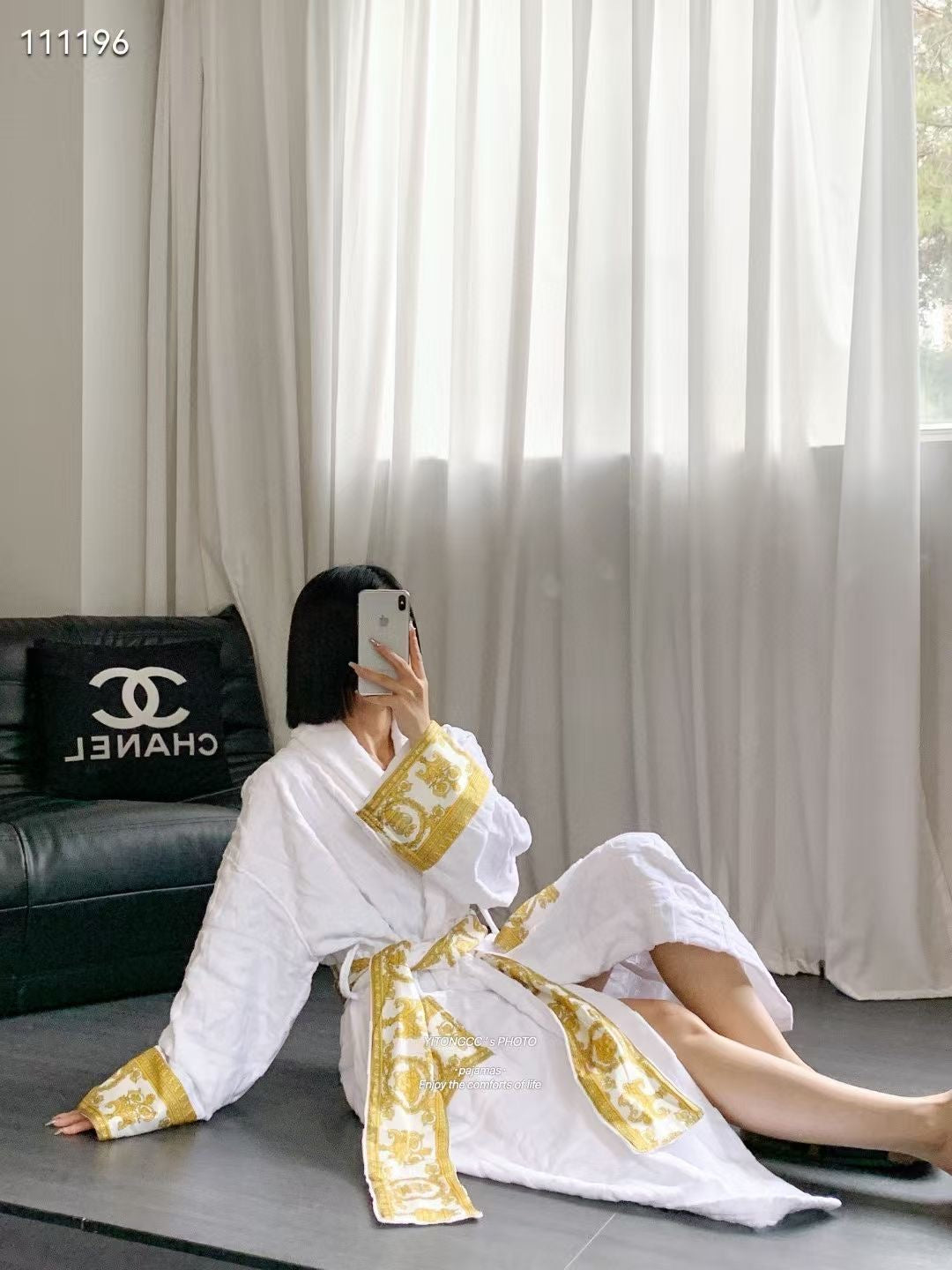 Bathrobe fmaous brand ( Pre order )