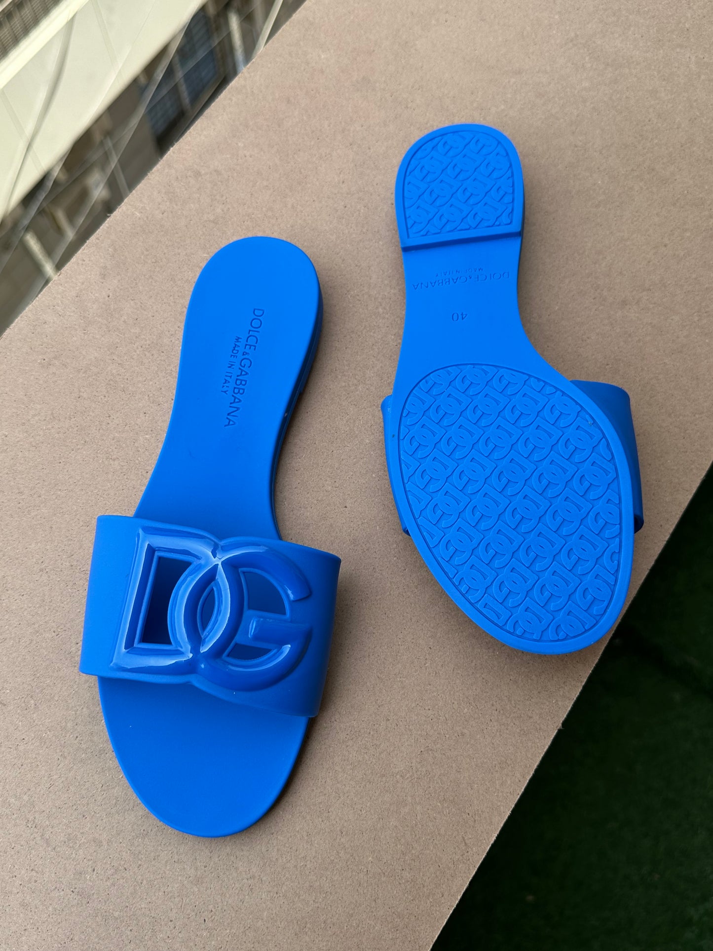 Famous brand slipper imported