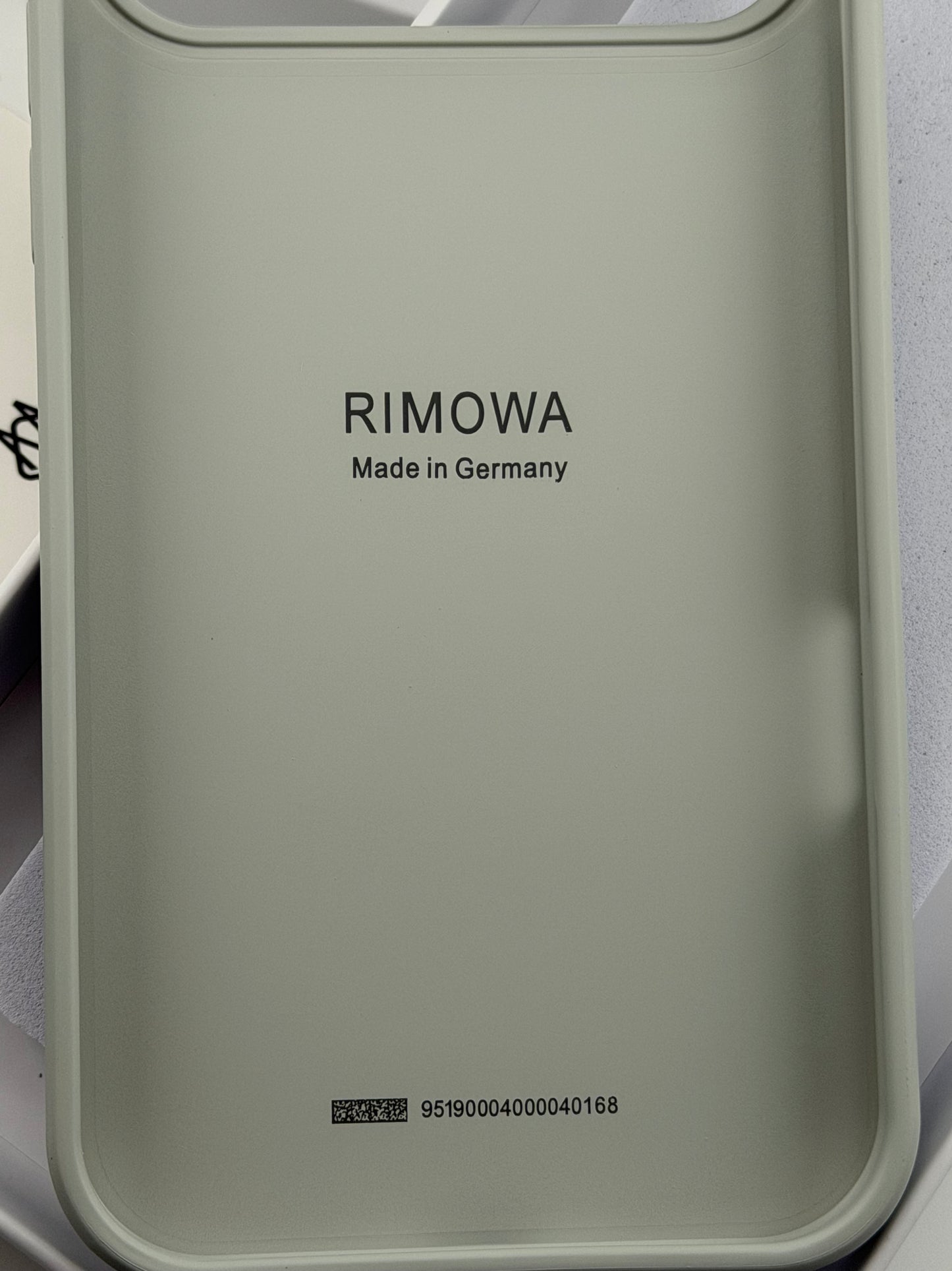 Rimowa iphone 17/16/15/14/13/12/11 back cover