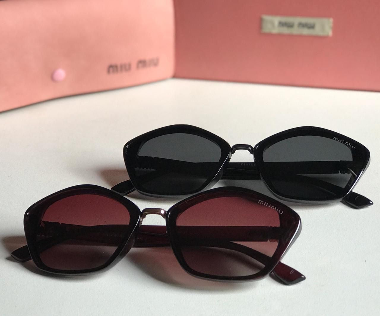 Sunglasses famous brand ( 2 shades )