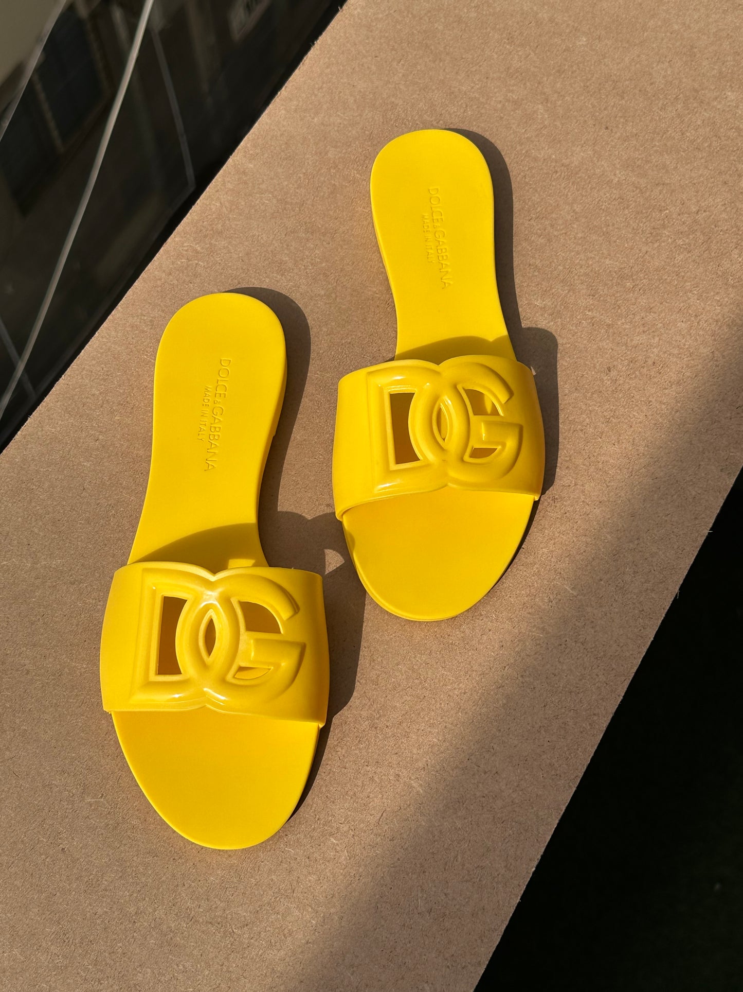 D&G yellow color slipper