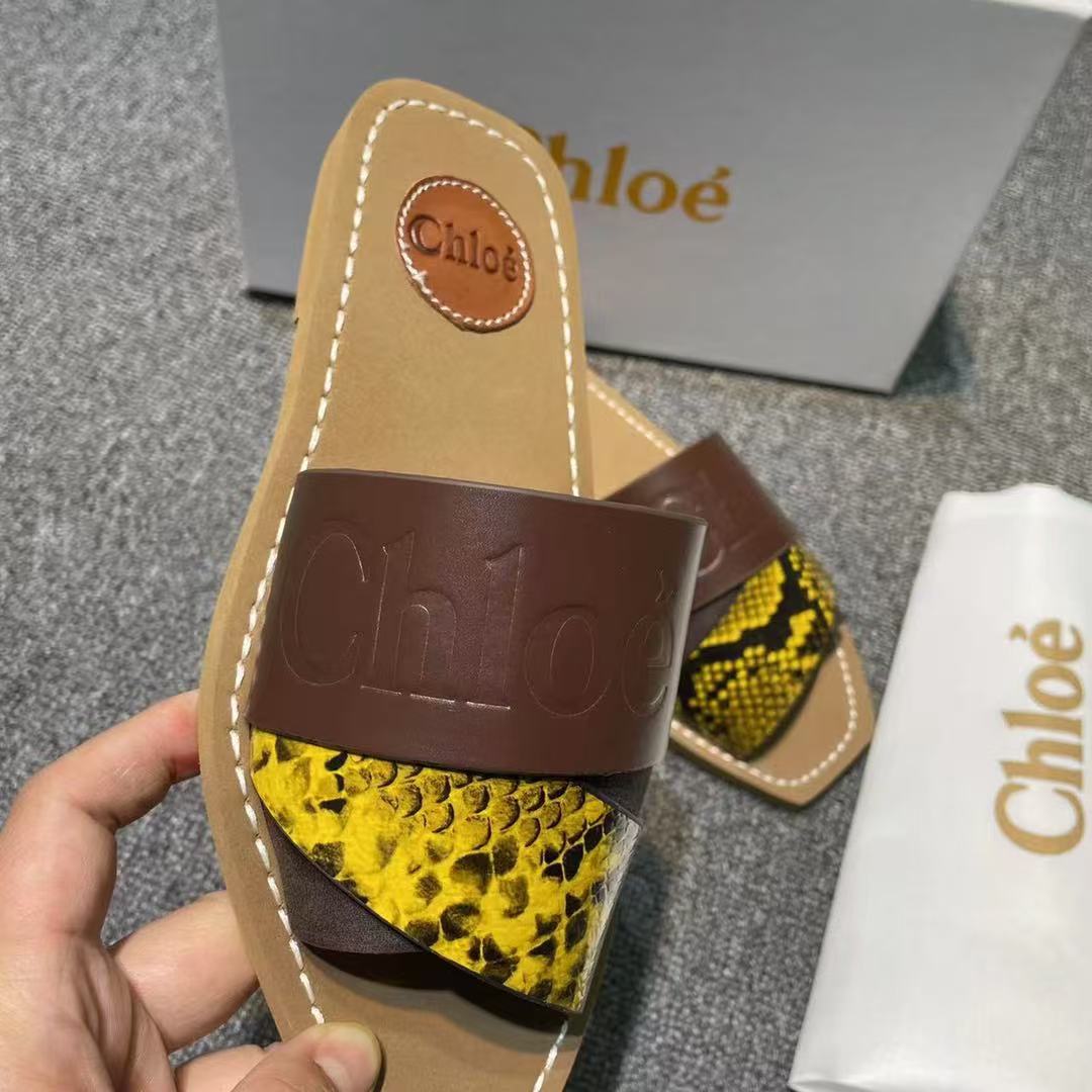 Famous brand slipper ( Pre order )