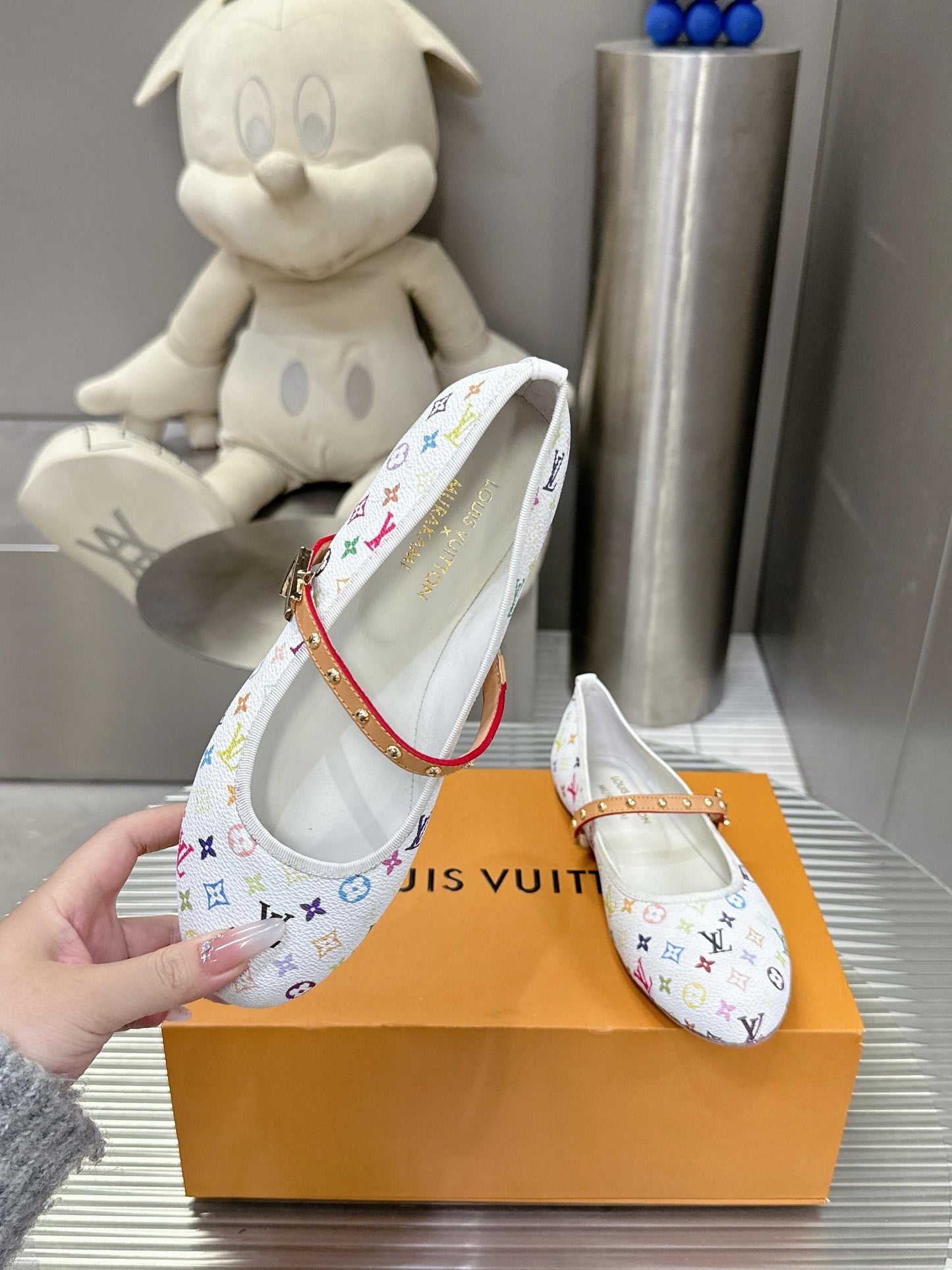 LV shoes ( Pre order )