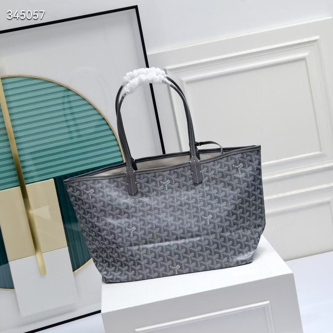 G brand bag famous brand ( Pre order )