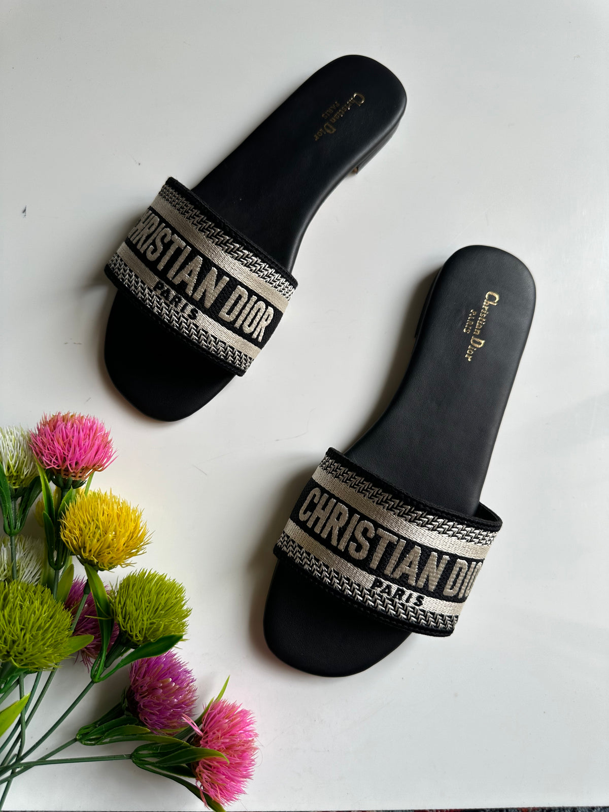CD embroidery slide