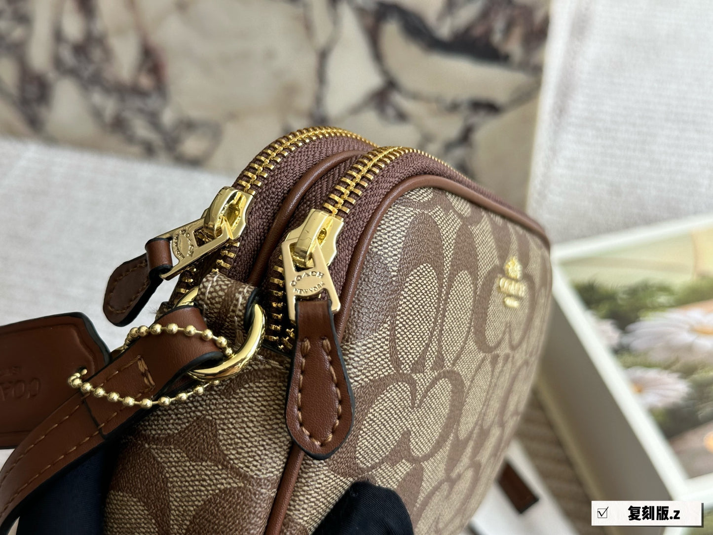 Coach cross body bag ( 4 colors)