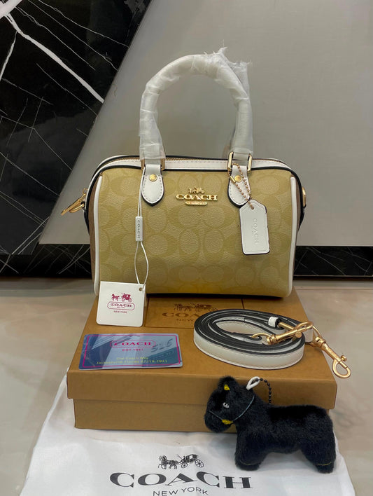 C famous handbag ( 5 colors )