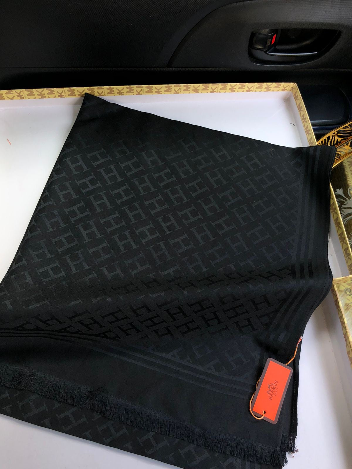 Hermes scarves/stole ( 7 colors )