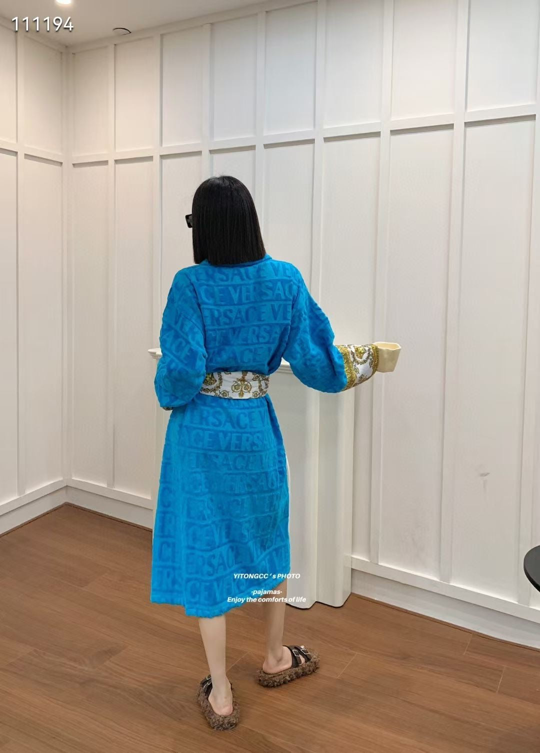 Bathrobe famous brand ( Pre order)