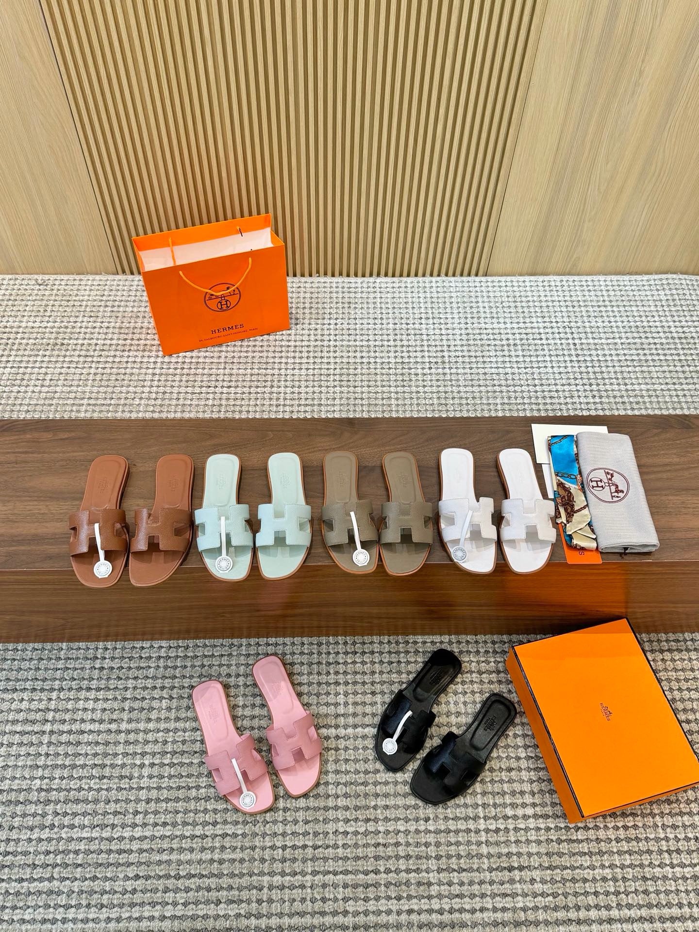 H oran famous brand sandal ( 6 colors )