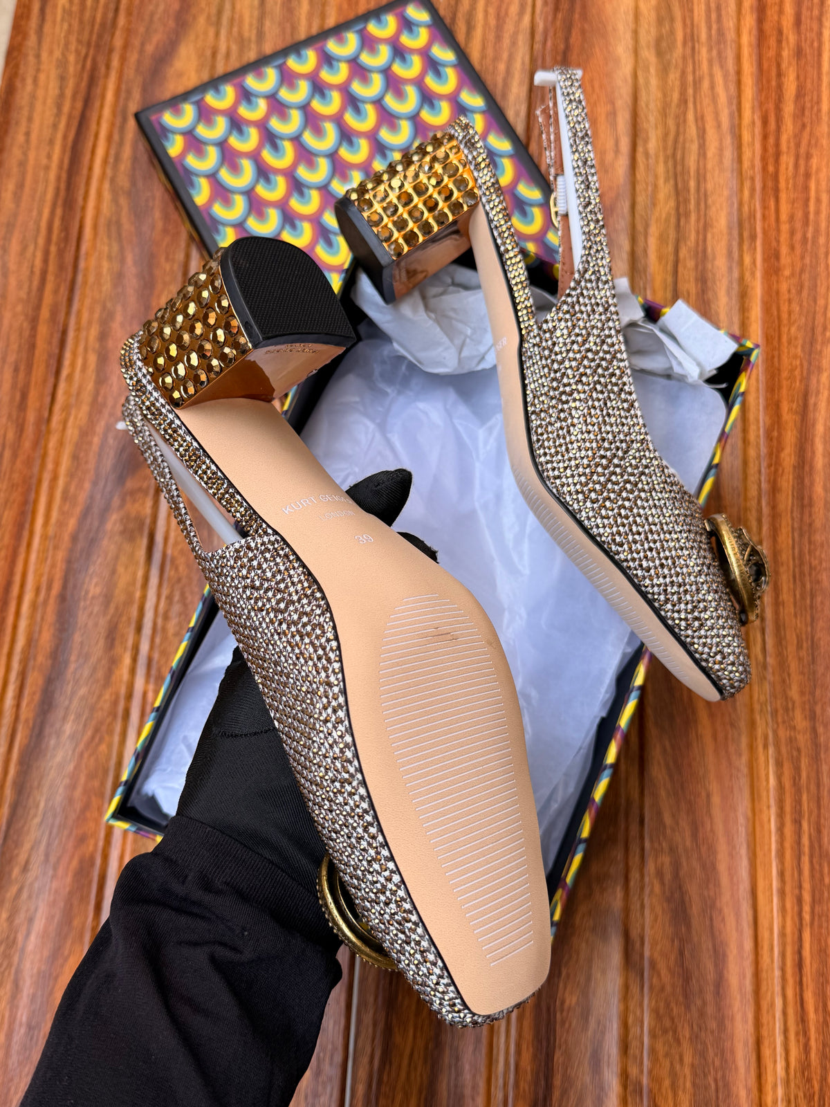 K famous brand pumps/heel
