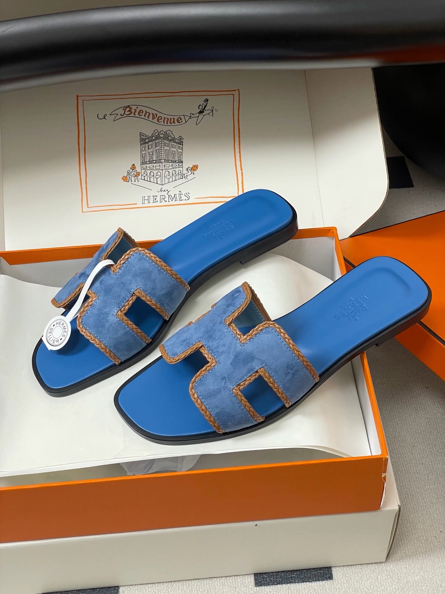 H oran famous brand sandal