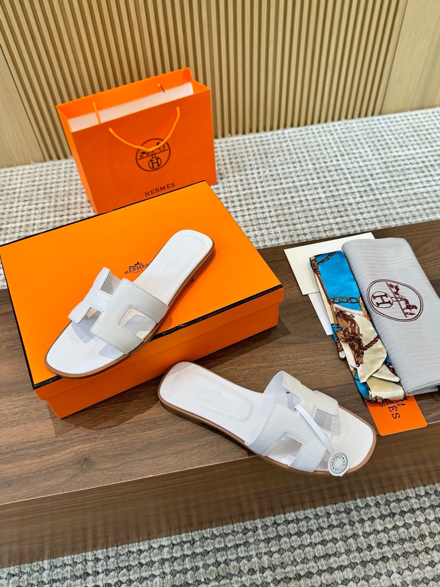 H oran famous brand sandal ( 6 colors )