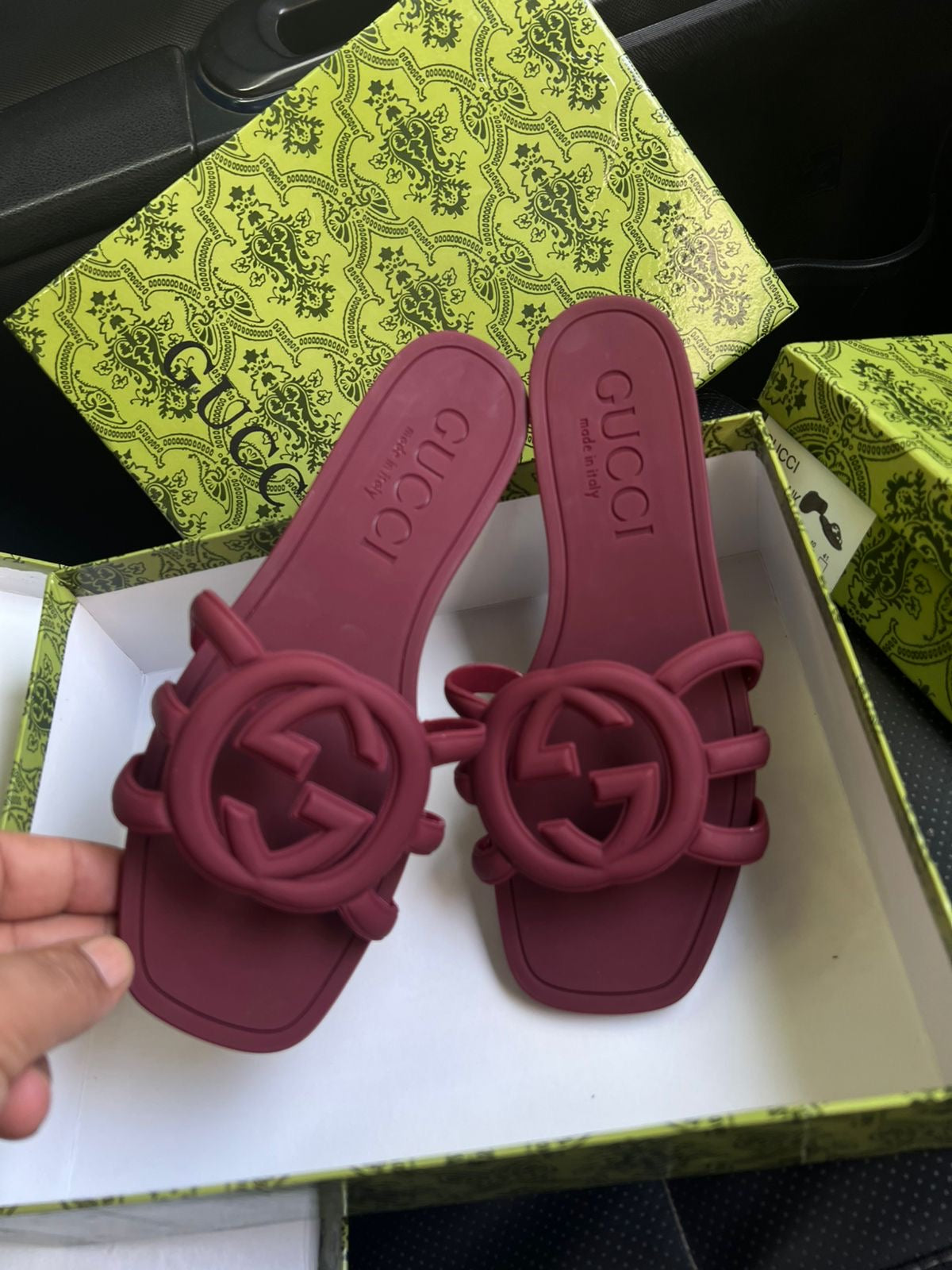 GG slide maroon famous brand