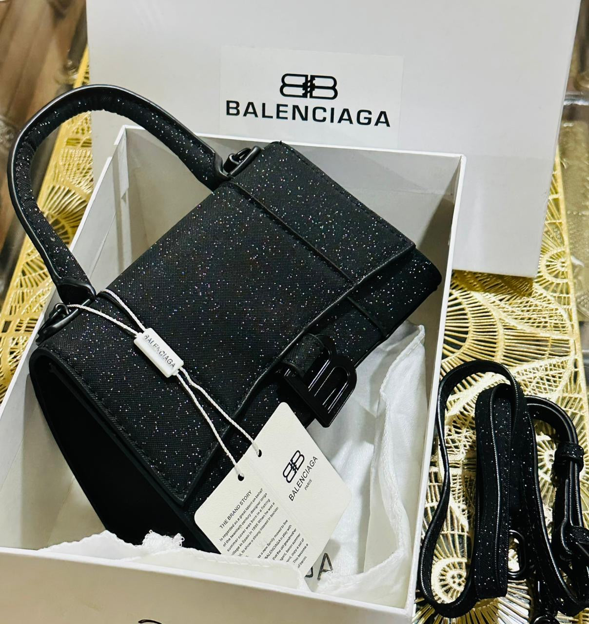 Famous brand bag ( 2 colors)