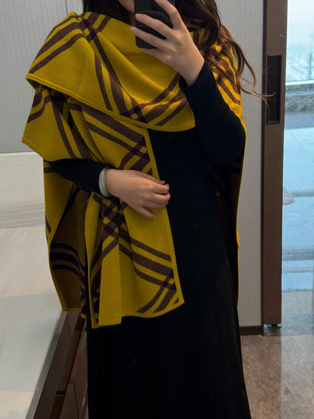 B cape shawl