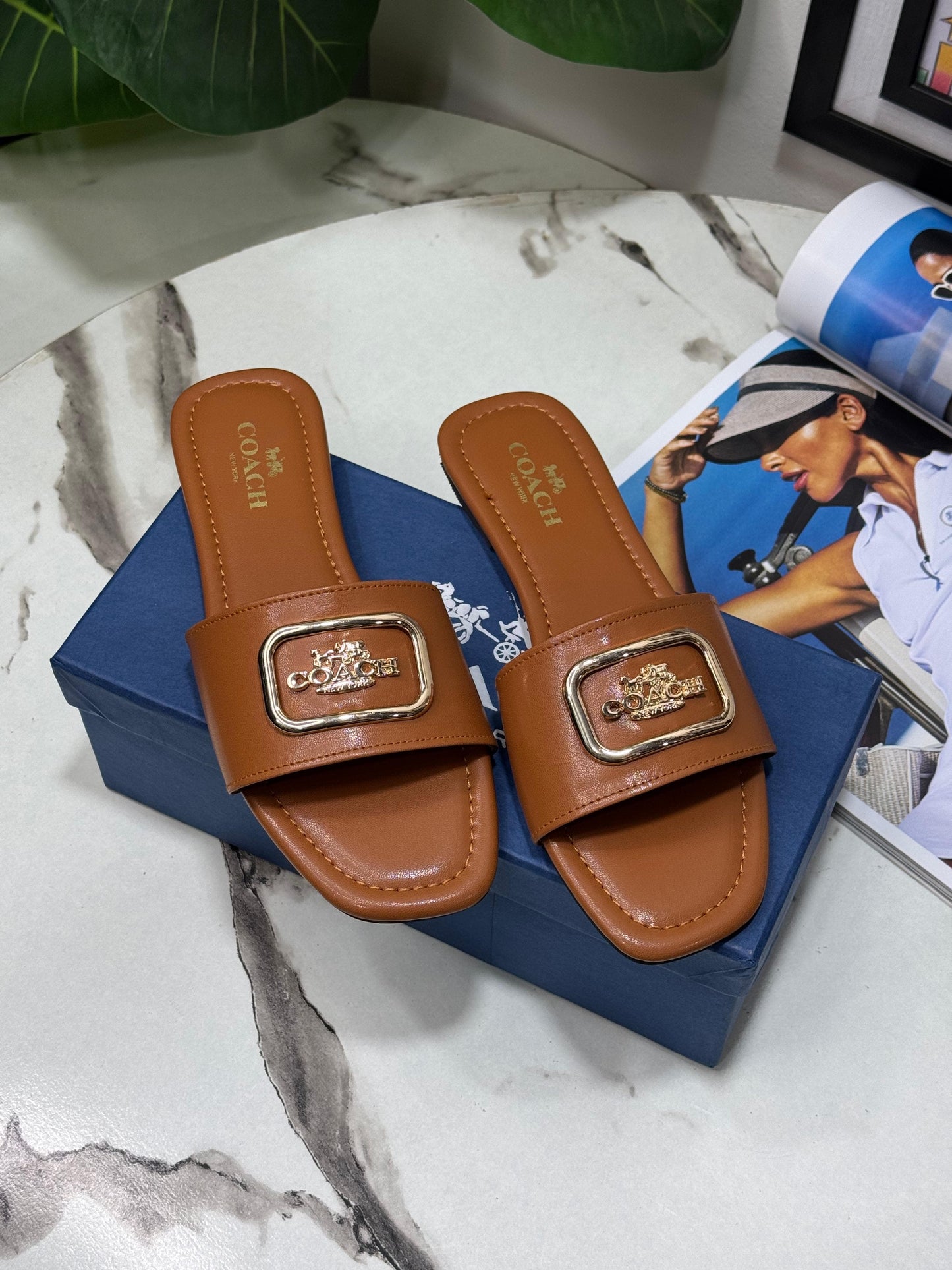 Coach slipper ( 4 colors )