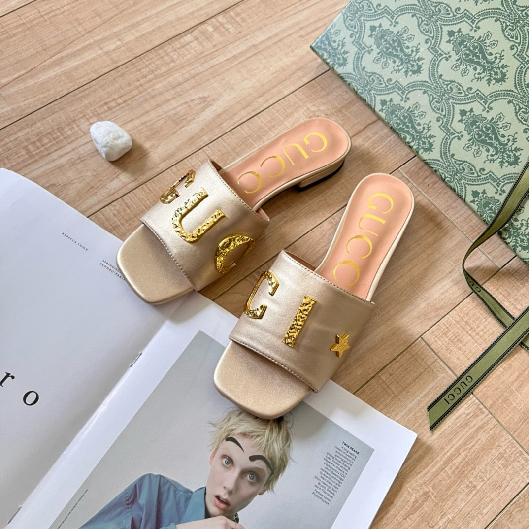 Slipper Famous brand G ( Pre order )