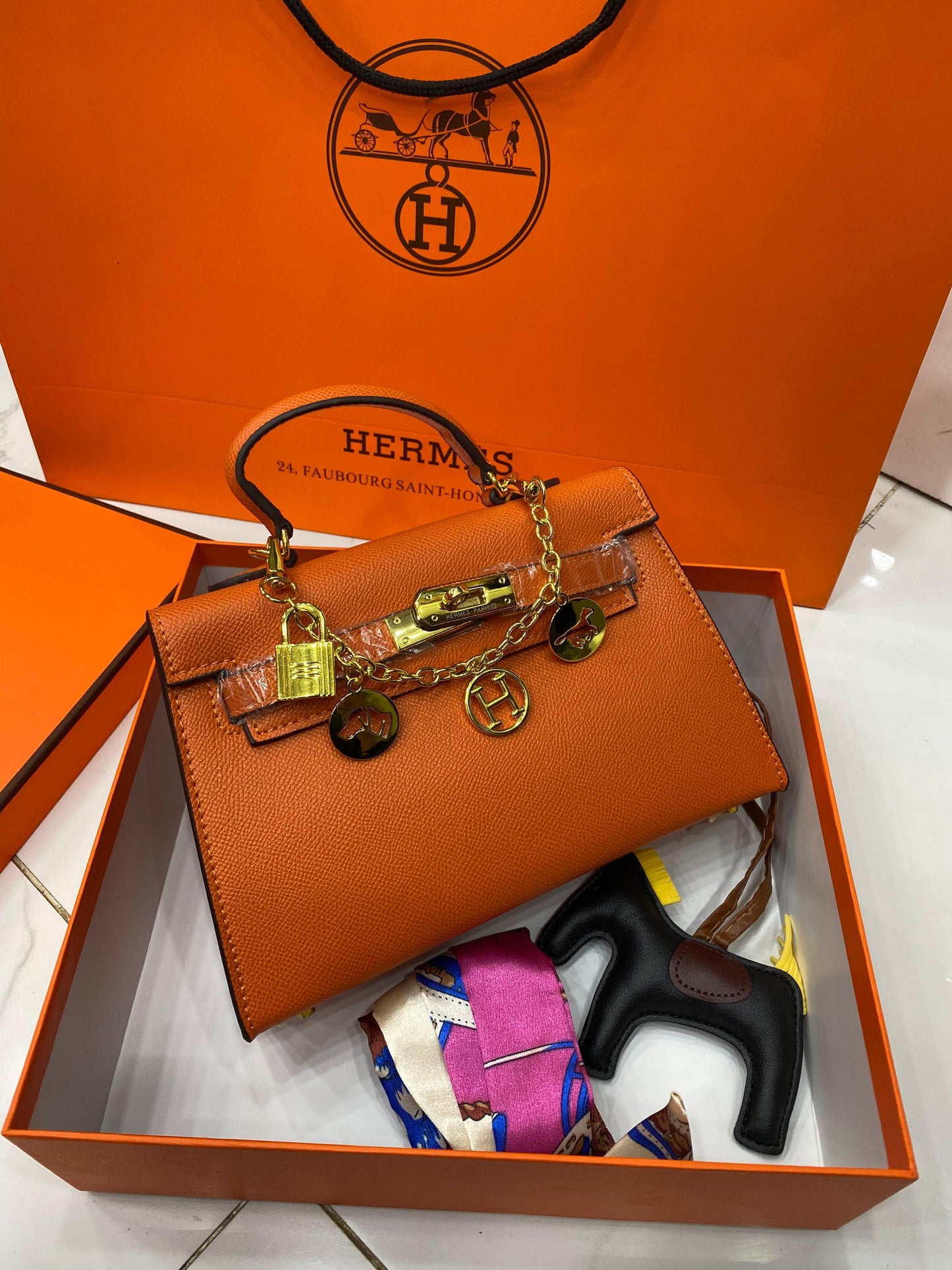 H famous brand bags ( 9 colors )