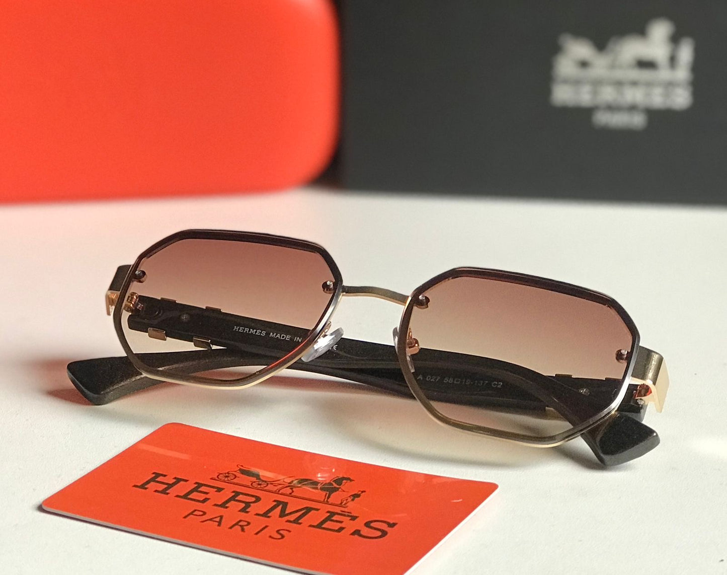 Famous brand sunglasses ( 3 shades)