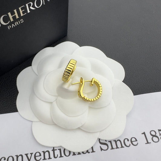 B o u c h e r o n Earrings ( silver & gold )