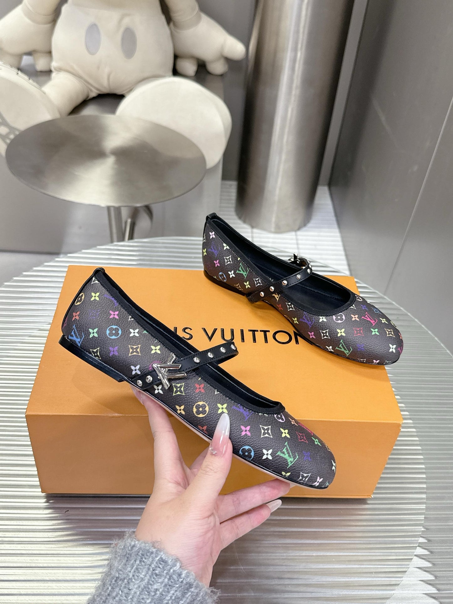 LV shoes ( Pre order )