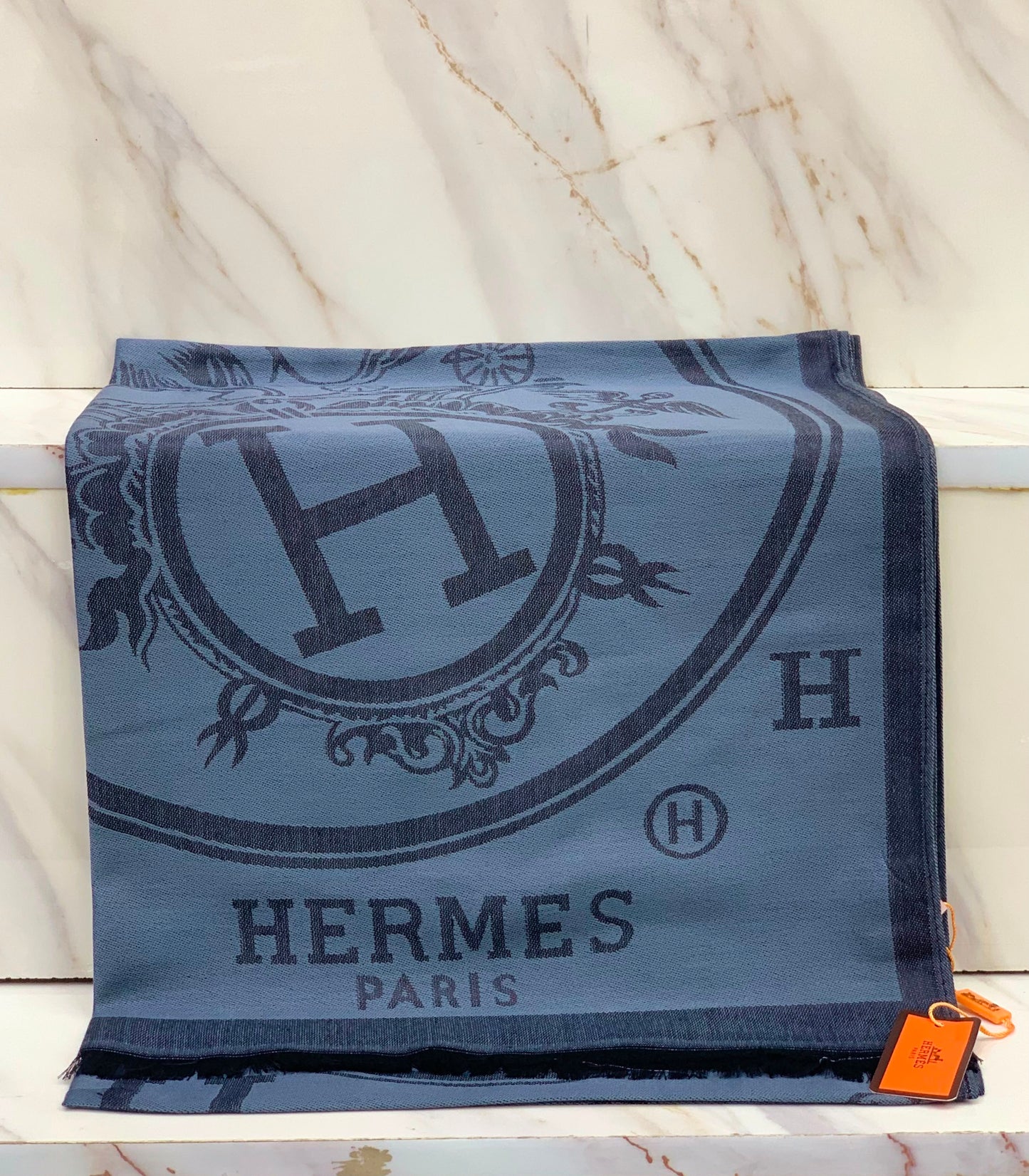 H famous brand scarves/stole/shawl ( 14 colors )