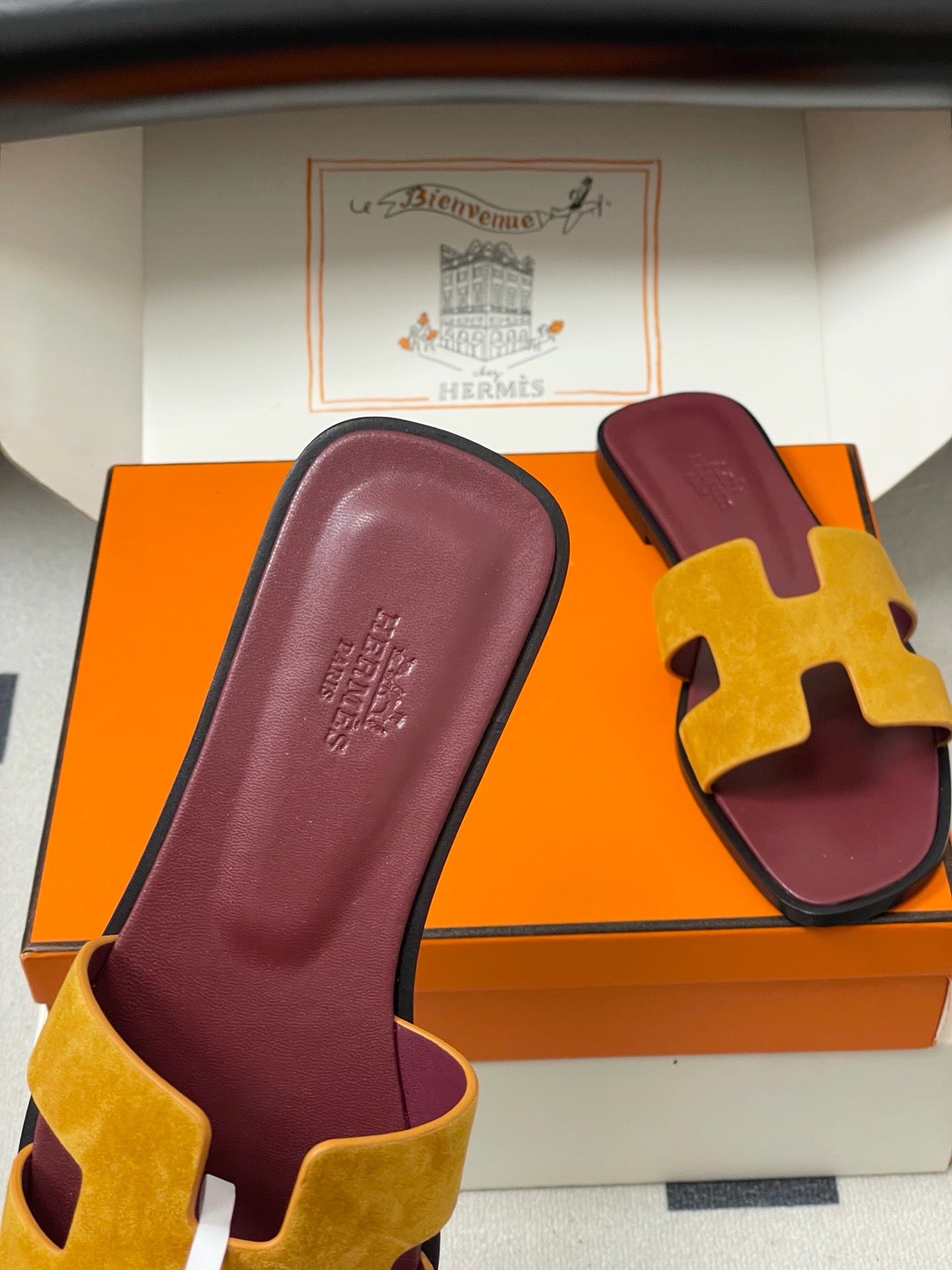H oran famous brand sandal
