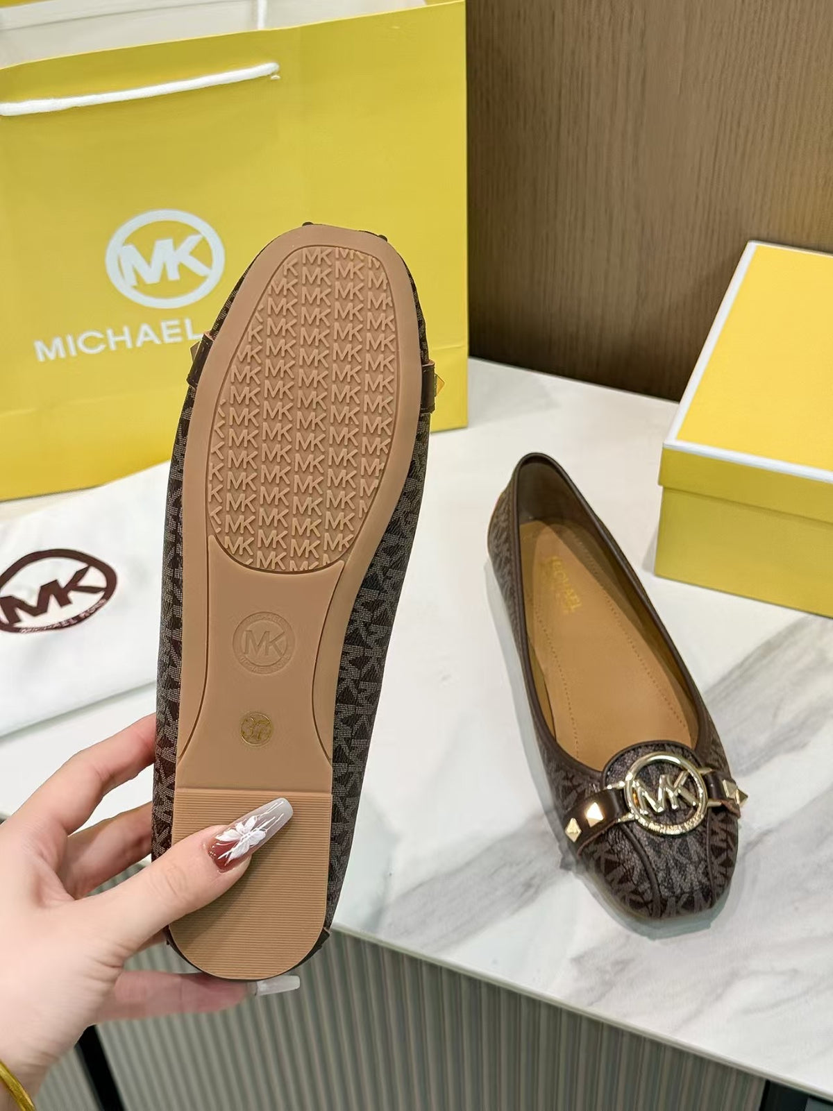 M K pumps ( 3 colors )
