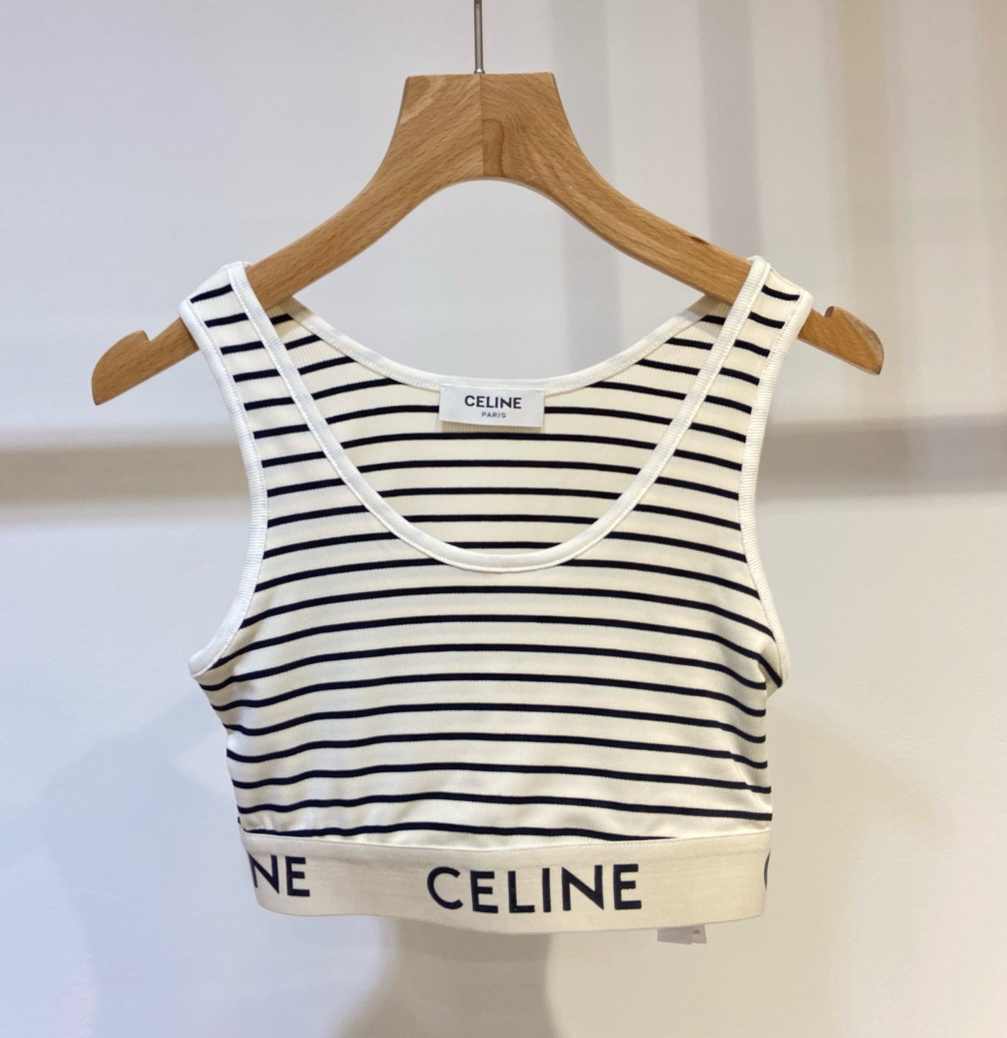 Sports top famous brand ( Pre order)