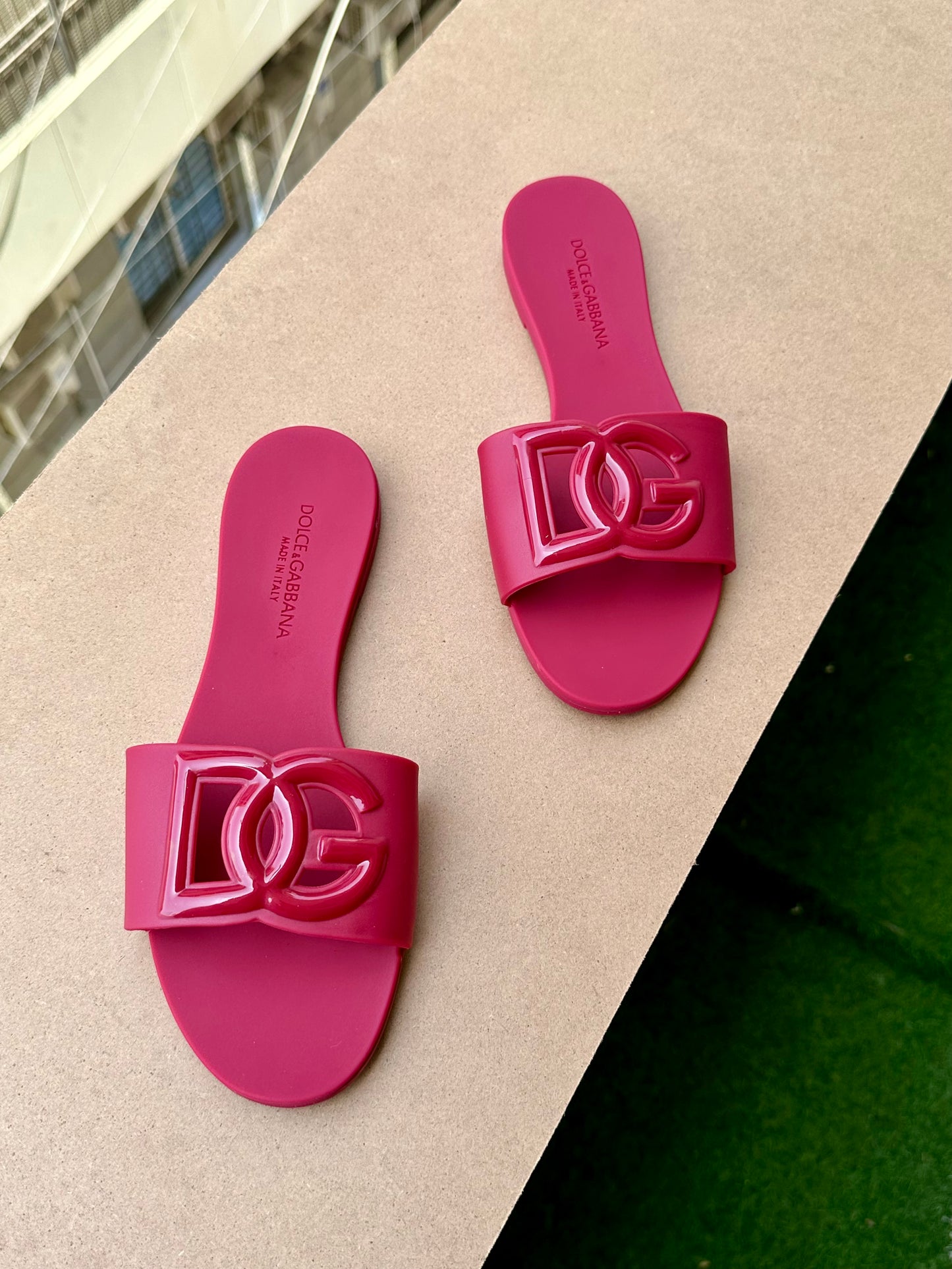 Famous brand slipper imported